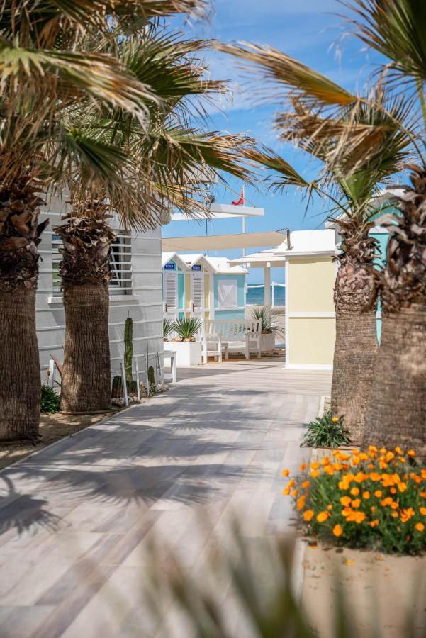 Hotel Embassy Riccione Exterior foto